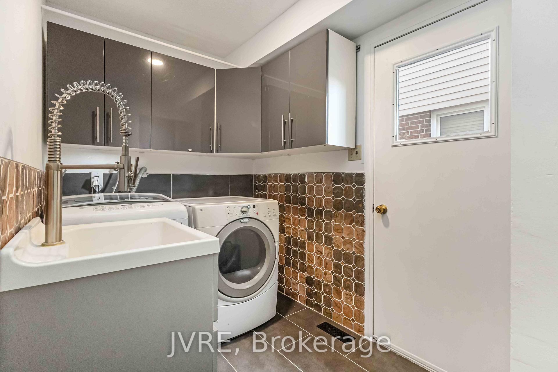 Photo 23 of 263 Wright Crescent, Ajax, Central — HOMEH