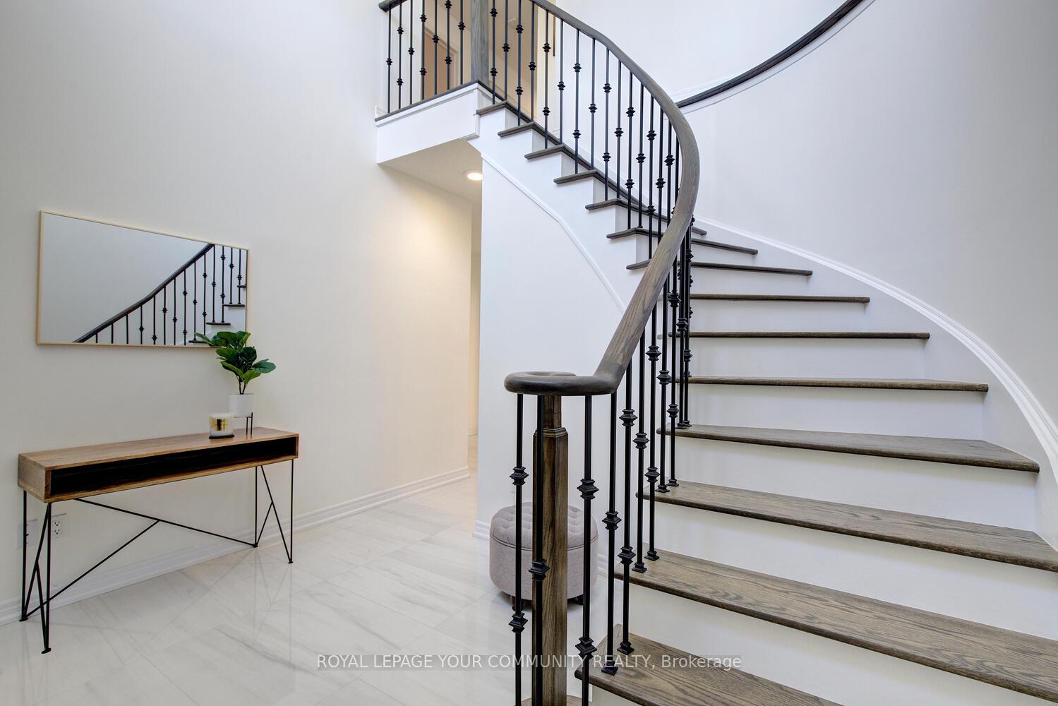 Photo 6 of 127 Golden Forest Road, Vaughan, Patterson — HOMEH