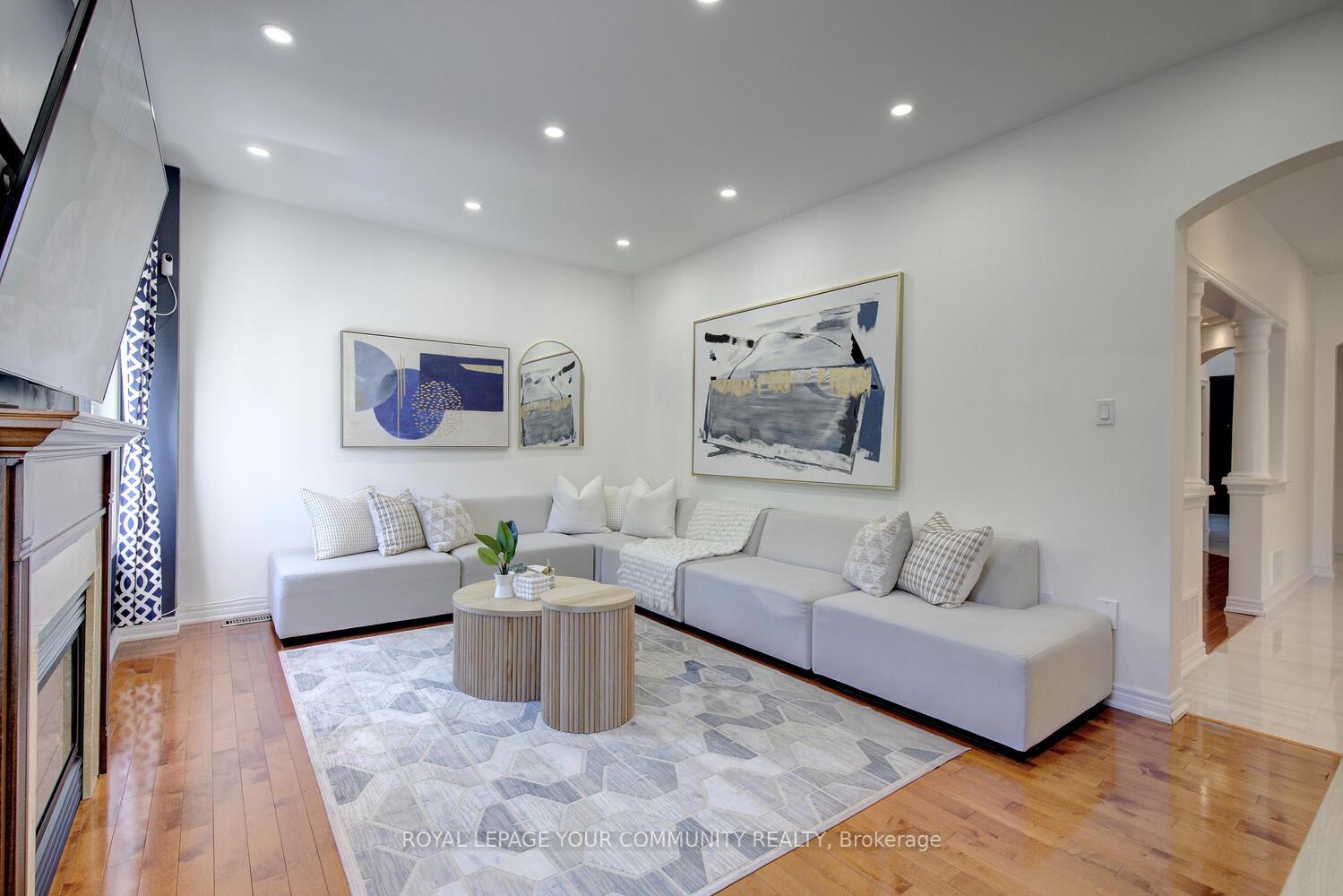 Photo 22 of 127 Golden Forest Road, Vaughan, Patterson — HOMEH