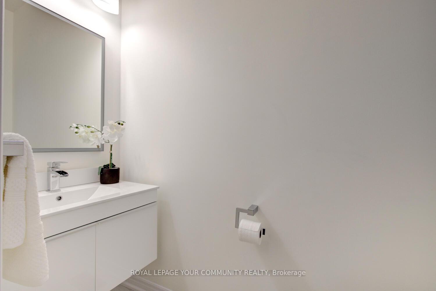 Photo 24 of 127 Golden Forest Road, Vaughan, Patterson — HOMEH