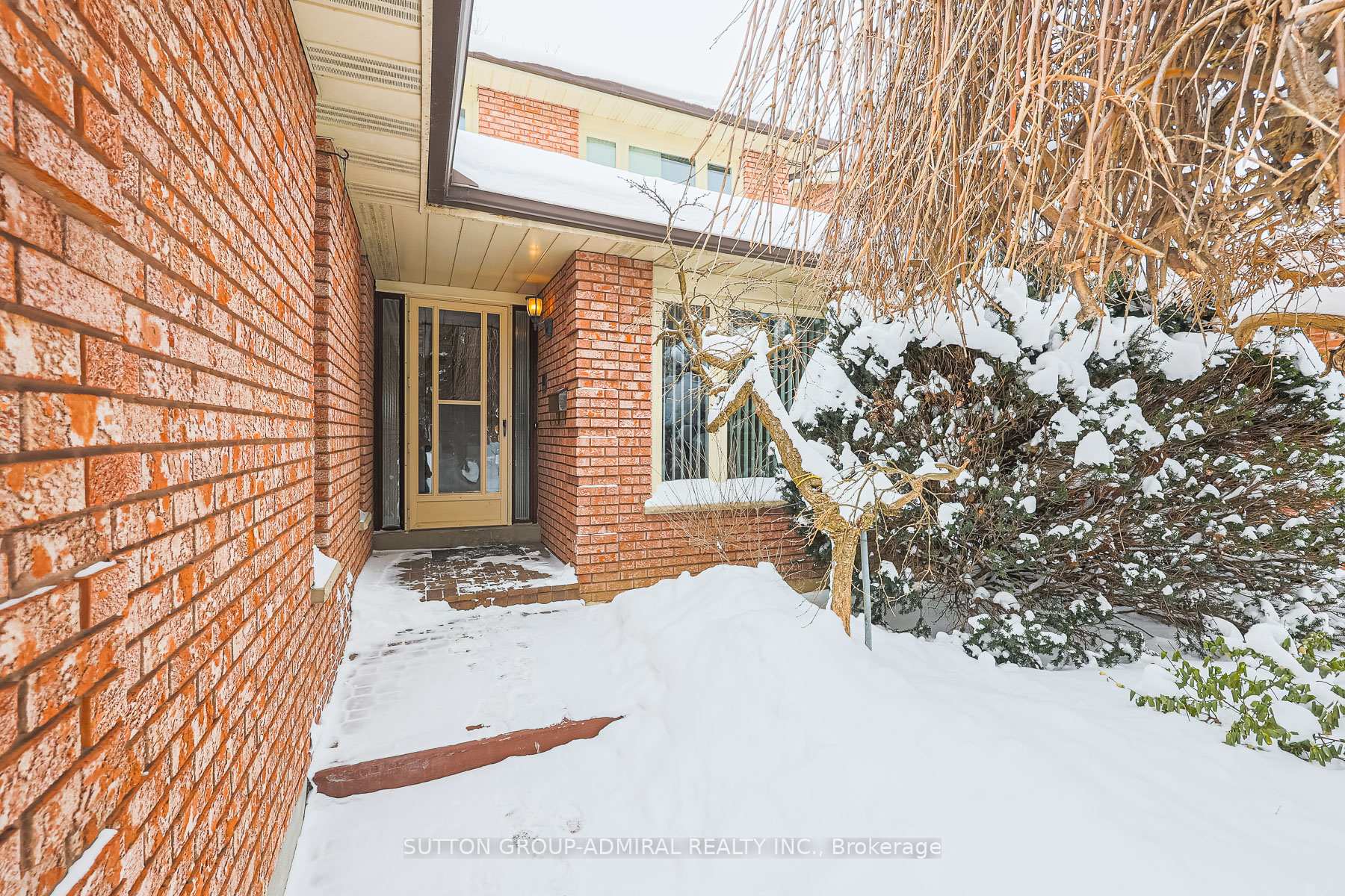 Photo 2 of 14 Evergreen Crescent, Markham, Aileen-Willowbrook — HOMEH