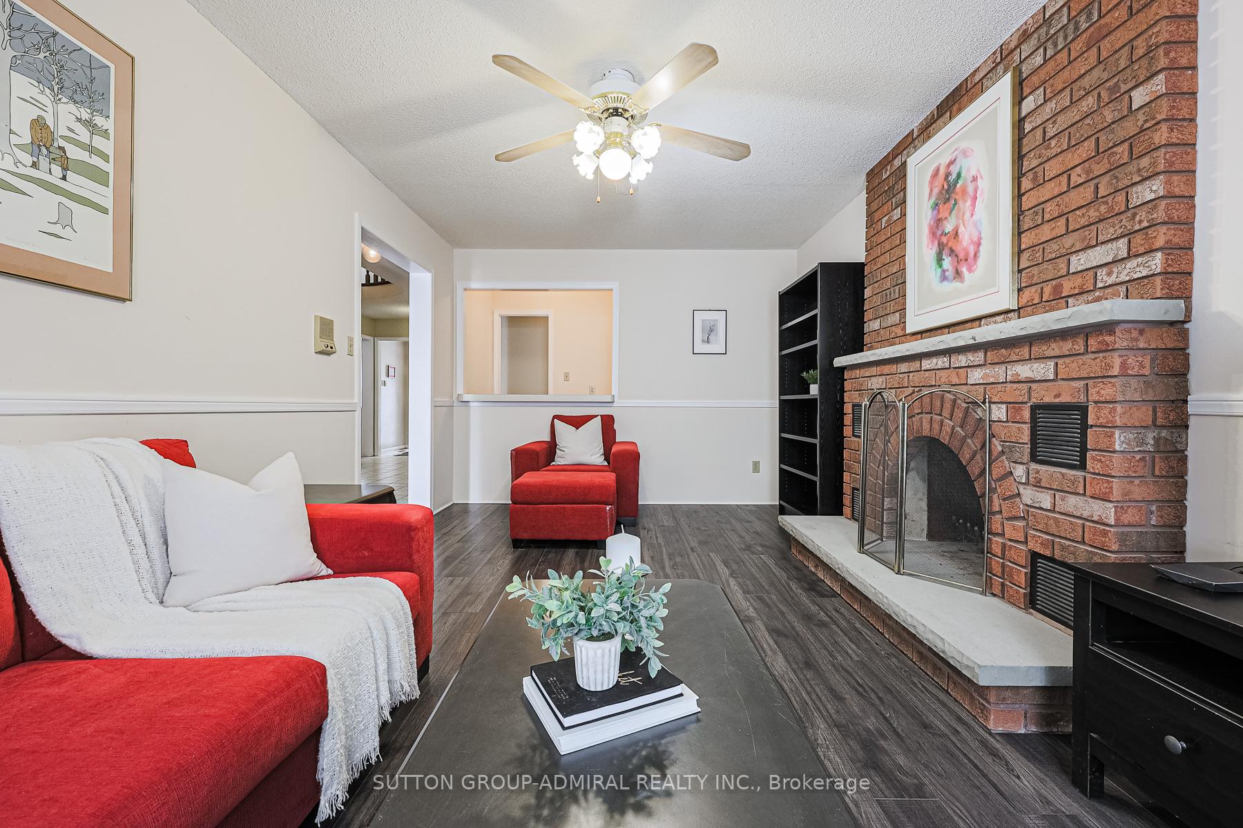 Photo 12 of 14 Evergreen Crescent, Markham, Aileen-Willowbrook — HOMEH