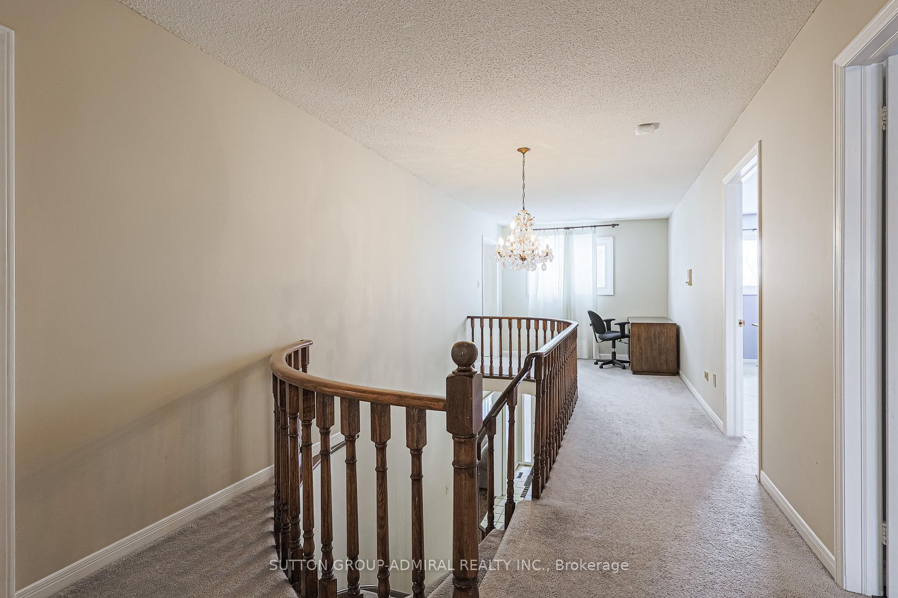 Photo 15 of 14 Evergreen Crescent, Markham, Aileen-Willowbrook — HOMEH