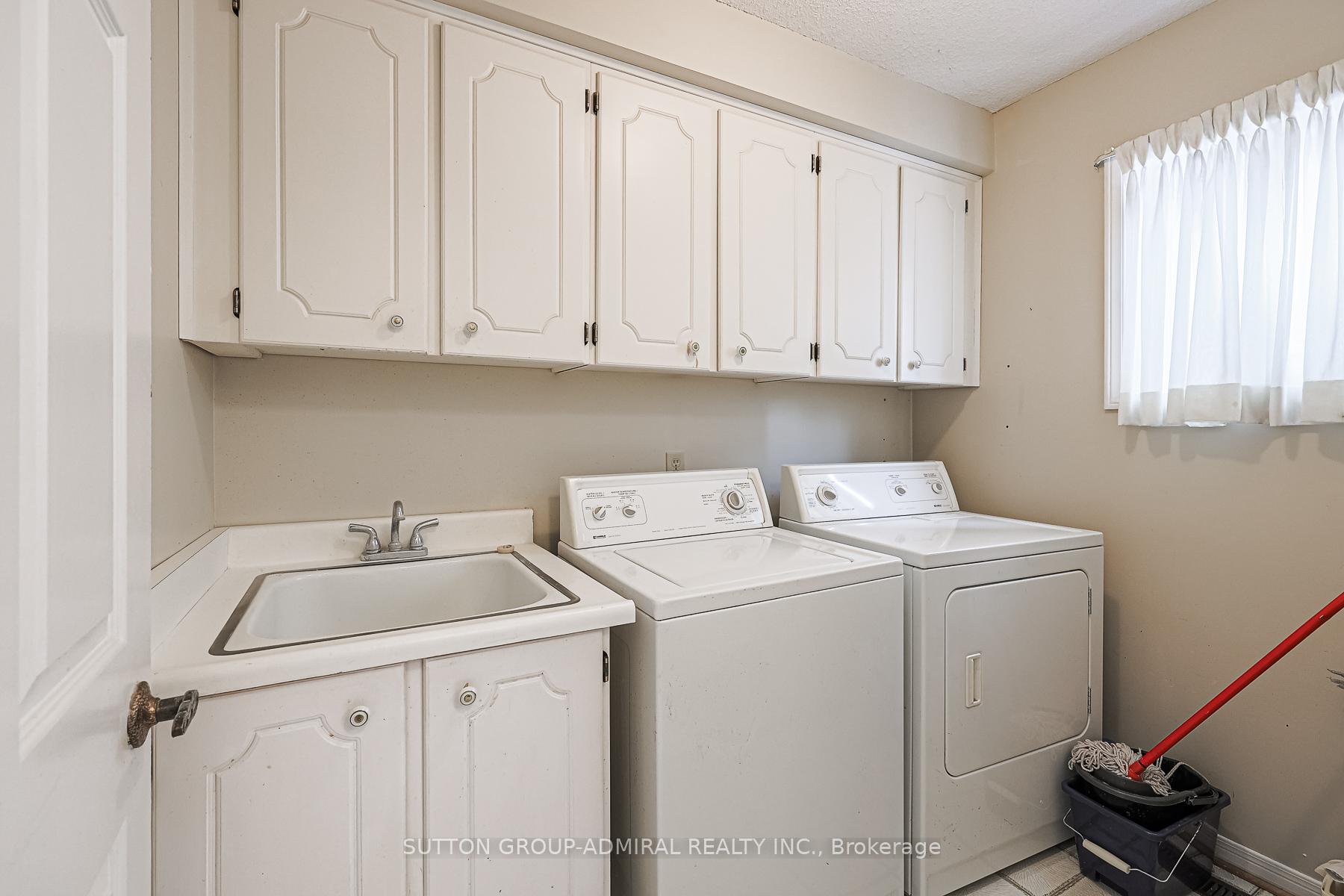 Photo 16 of 14 Evergreen Crescent, Markham, Aileen-Willowbrook — HOMEH