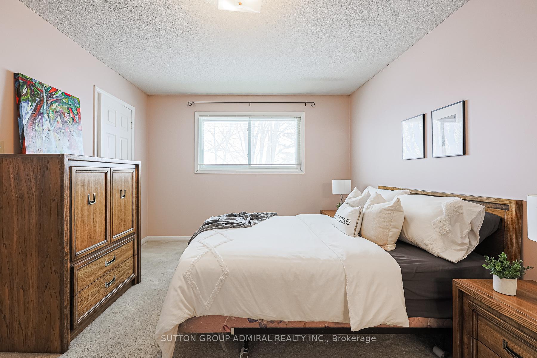 Photo 18 of 14 Evergreen Crescent, Markham, Aileen-Willowbrook — HOMEH