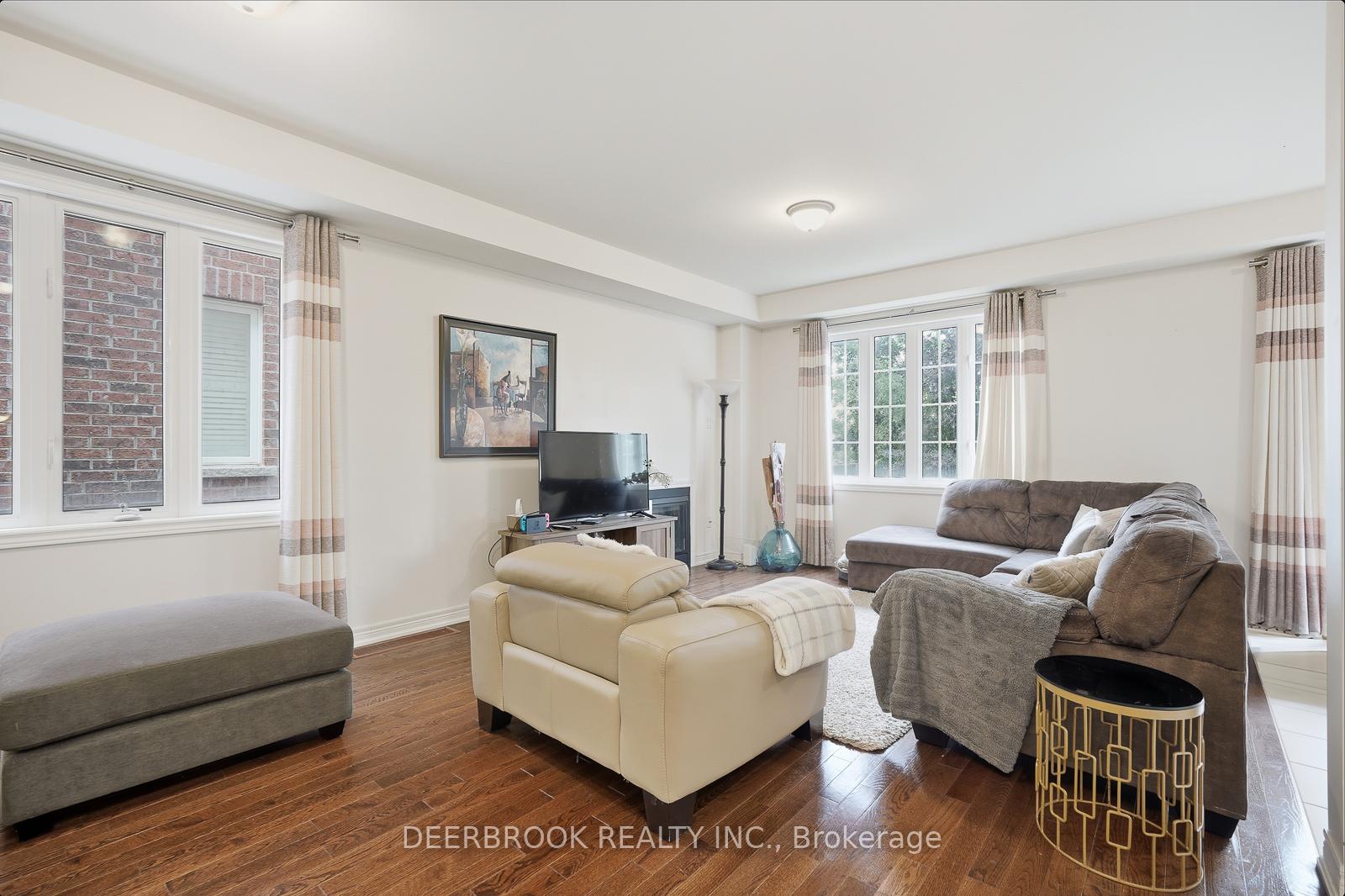 Photo 8 of 67 Promenade Drive, Whitby, Taunton North — HOMEH