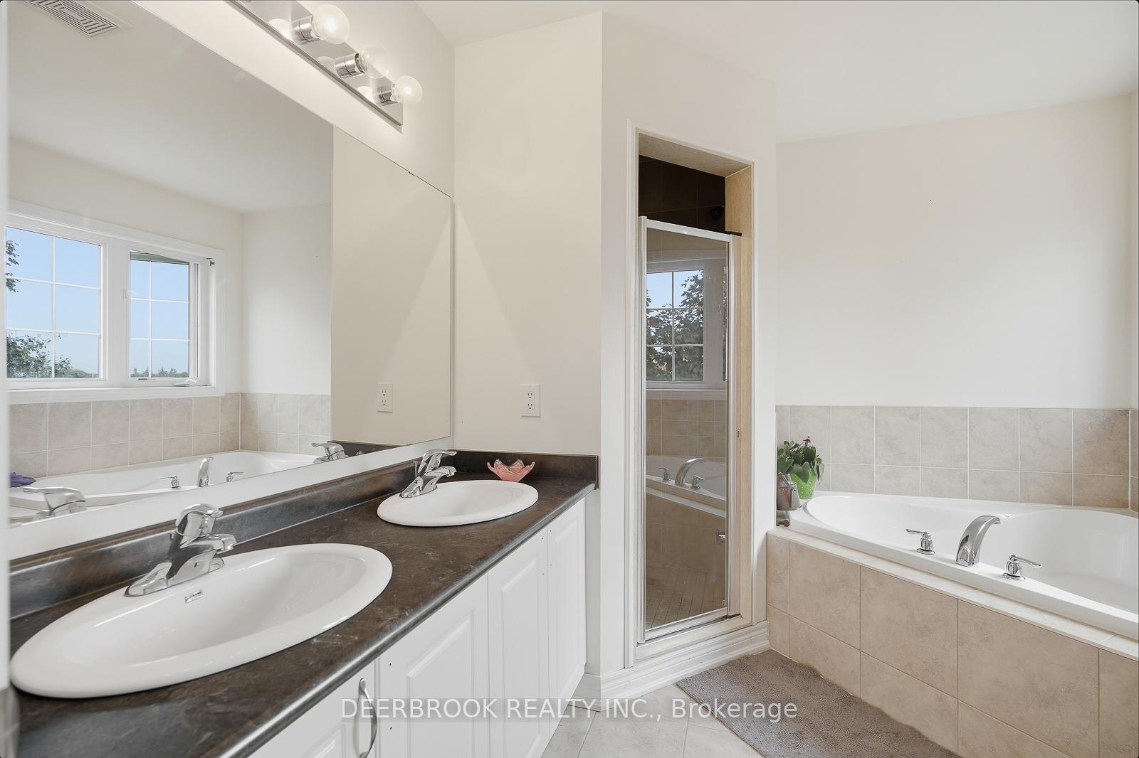 Photo 32 of 67 Promenade Drive, Whitby, Taunton North — HOMEH