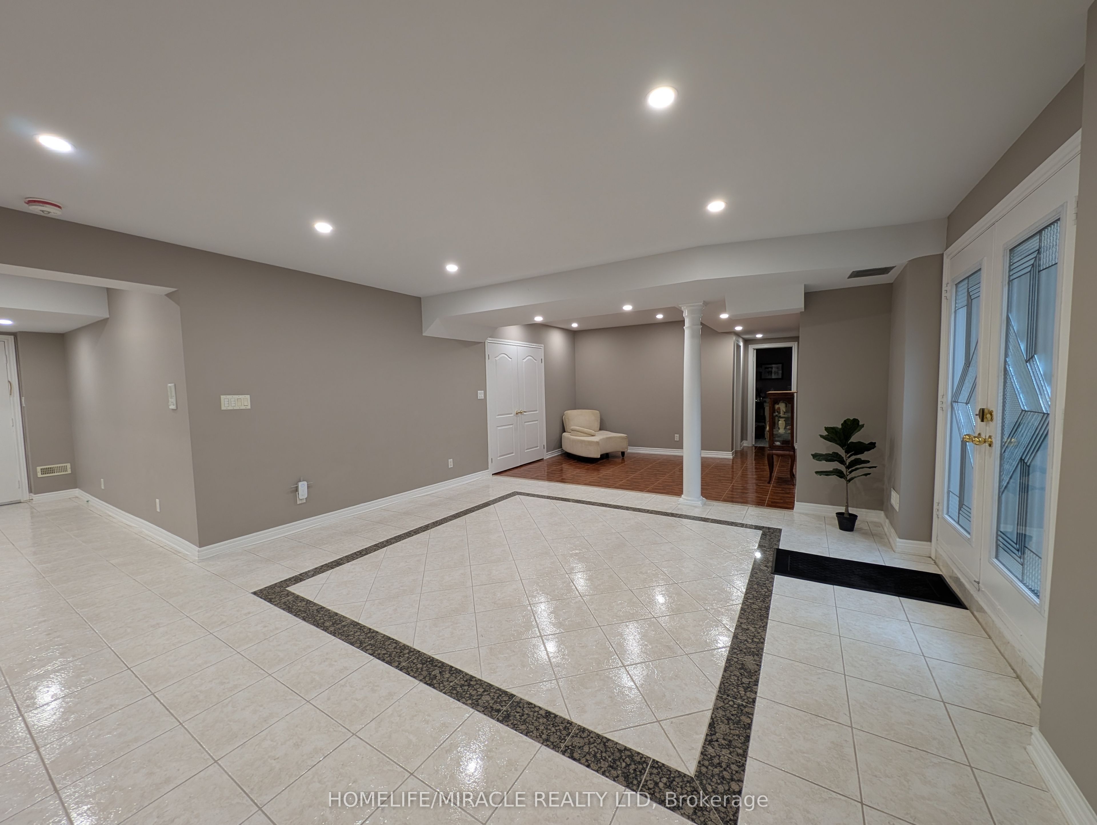 Photo 14 of Unit Basement, 63 Loudon Crescent, Vaughan, Beverley Glen — HOMEH