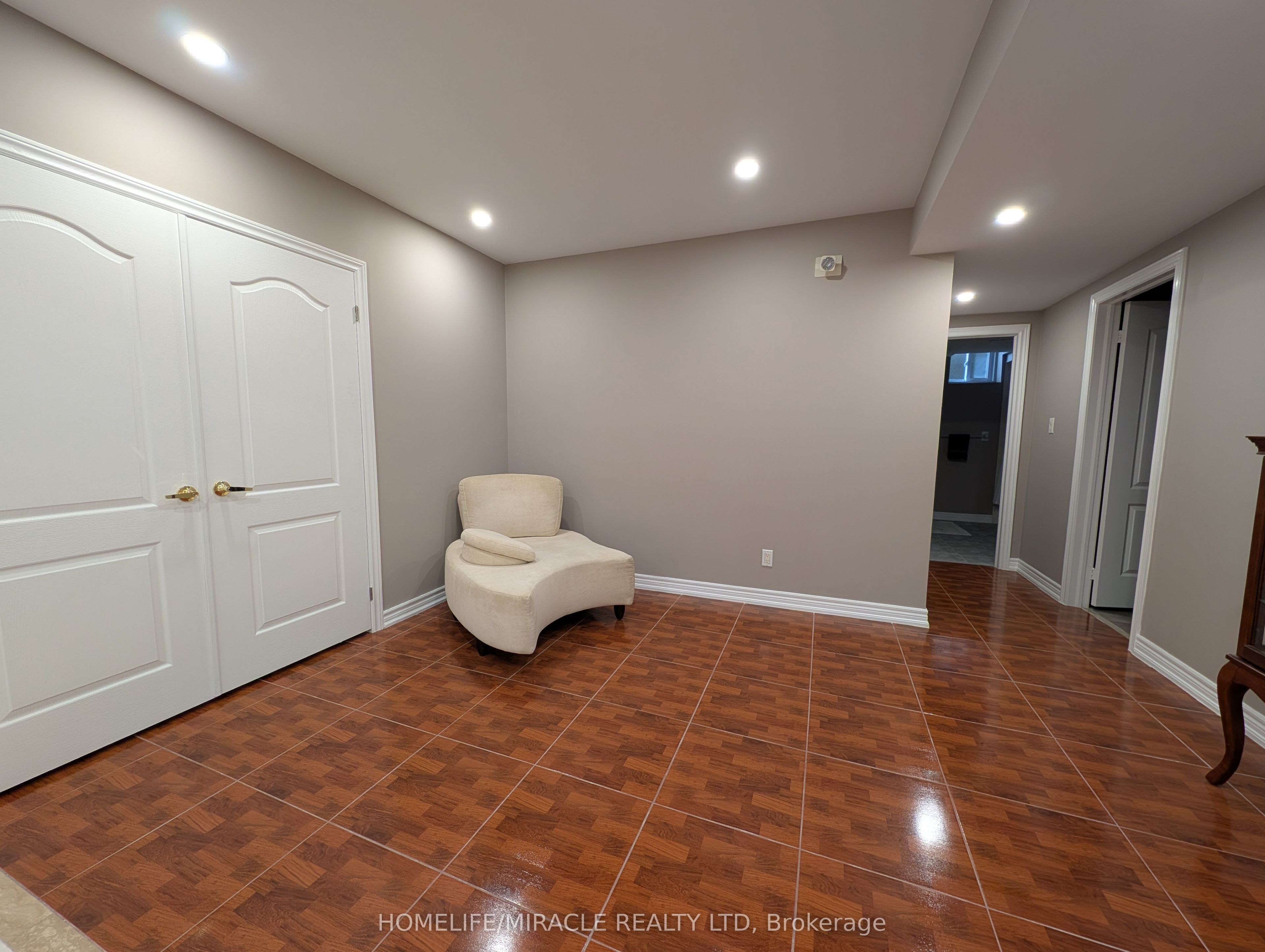 Photo 16 of Unit Basement, 63 Loudon Crescent, Vaughan, Beverley Glen — HOMEH