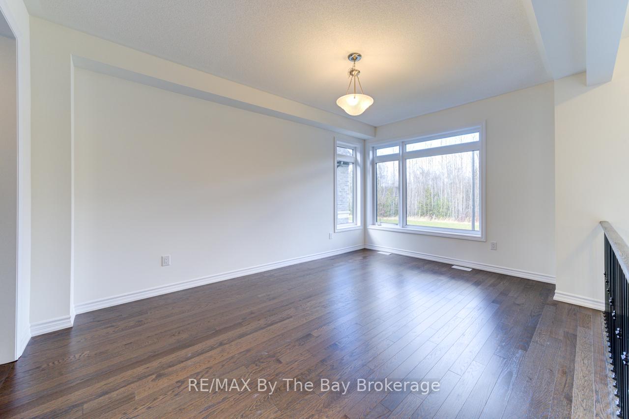Photo 5 of 206 Mapleside Drive, Wasaga Beach — HOMEH