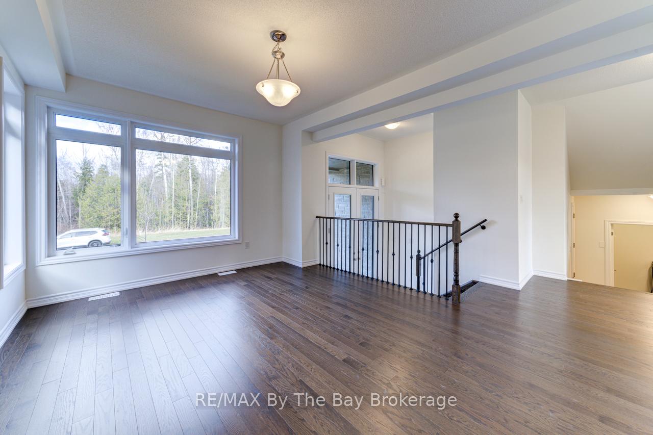 Photo 7 of 206 Mapleside Drive, Wasaga Beach — HOMEH