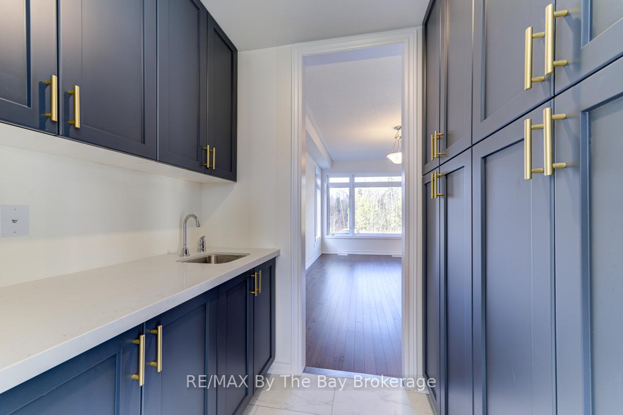 Photo 9 of 206 Mapleside Drive, Wasaga Beach — HOMEH