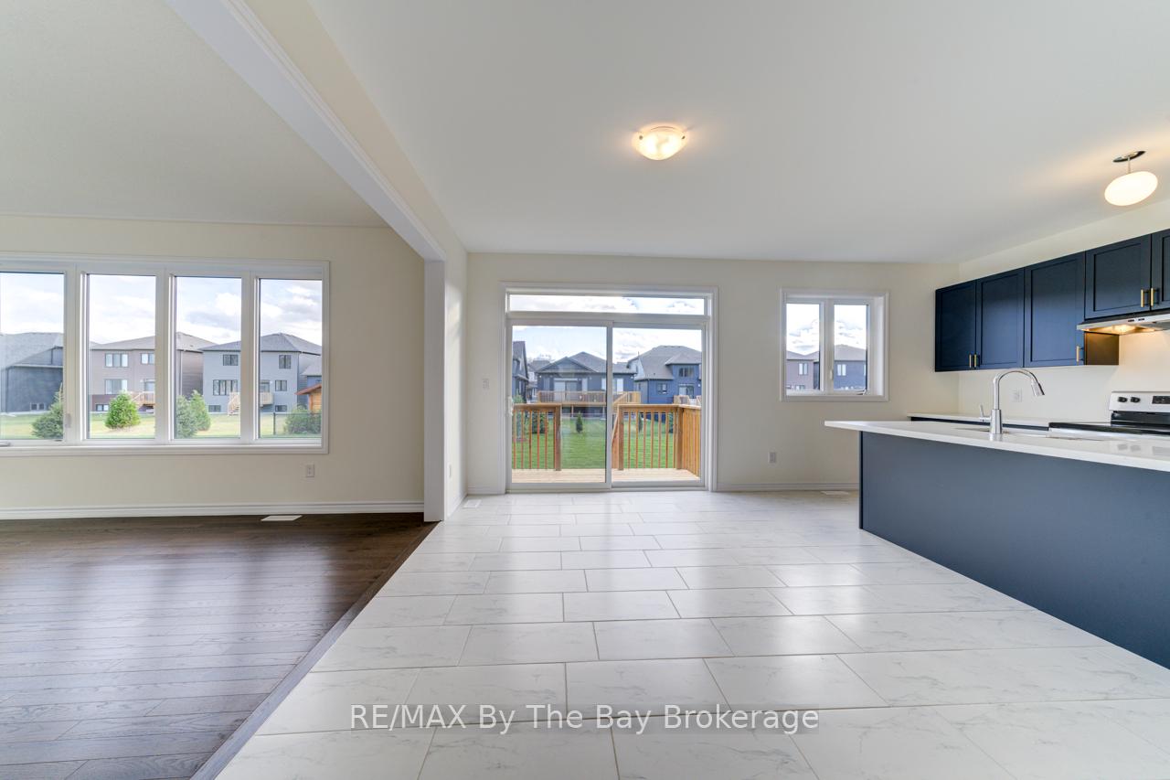 Photo 15 of 206 Mapleside Drive, Wasaga Beach — HOMEH