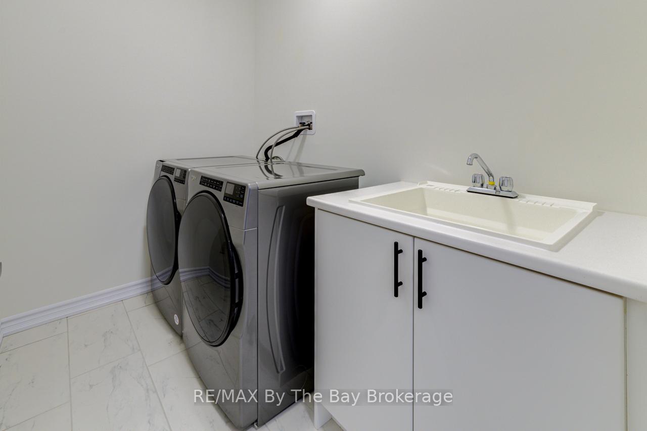 Photo 21 of 206 Mapleside Drive, Wasaga Beach — HOMEH