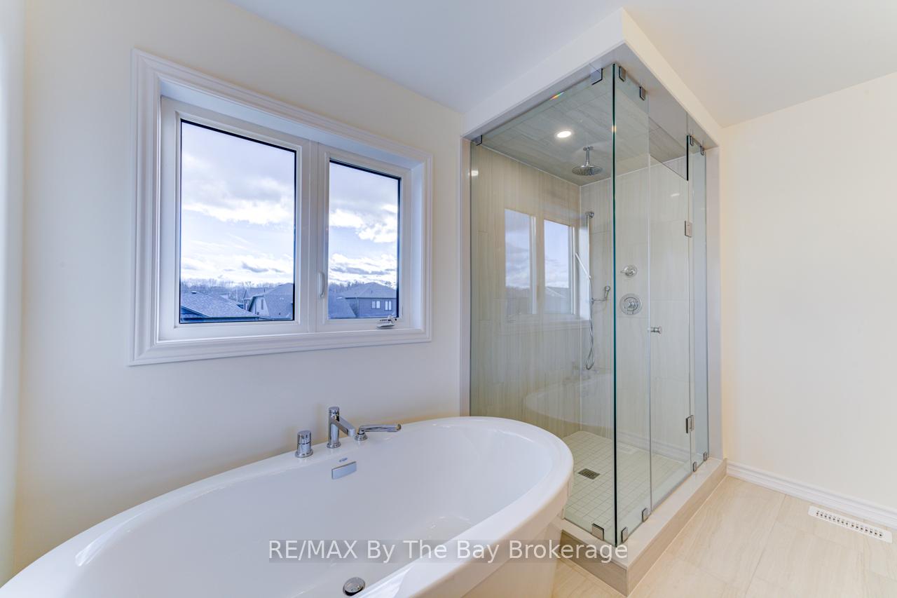 Photo 35 of 206 Mapleside Drive, Wasaga Beach — HOMEH