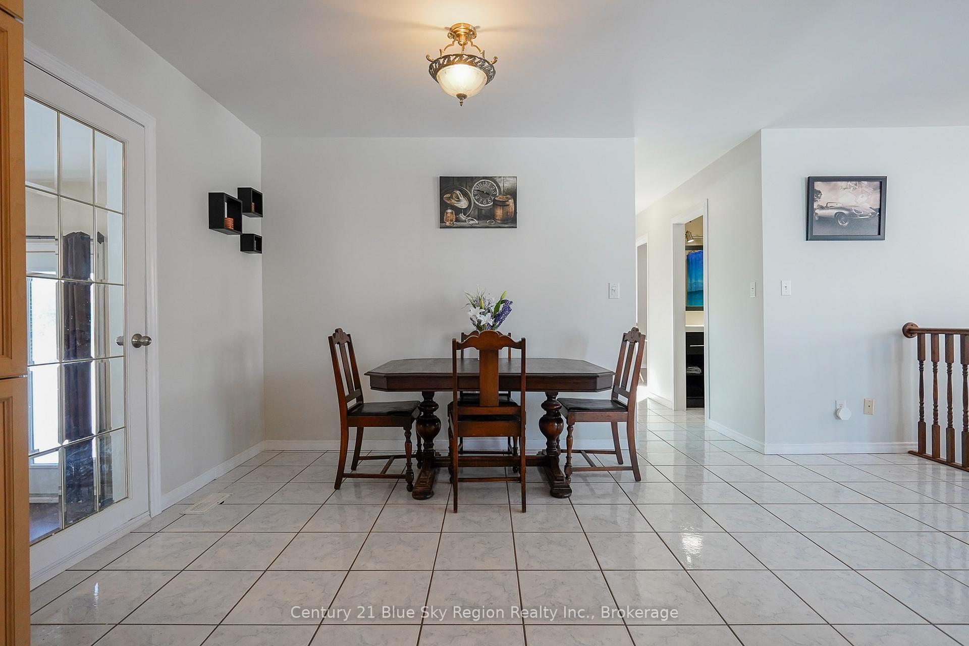 Photo 8 of 181 Oak Court, West Nipissing, Sturgeon Falls — HOMEH