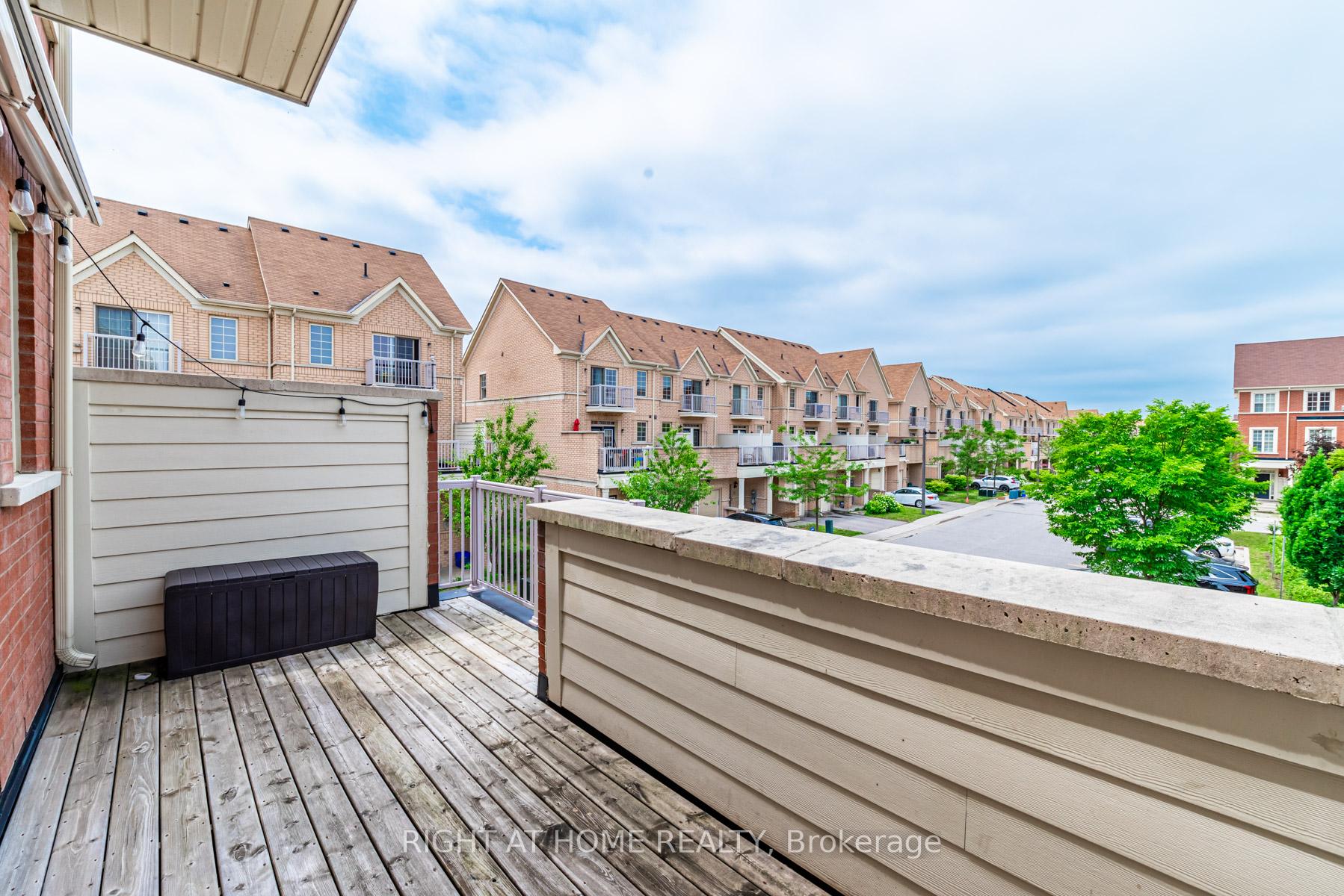 Photo 13 of 15 Tatra Lane, Markham, Cathedraltown — HOMEH