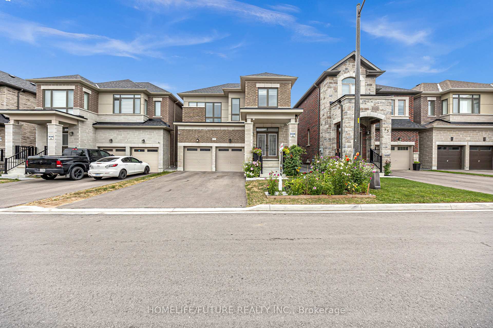 Photo 2 of 57 Priory Drive, Whitby, Rural Whitby — HOMEH