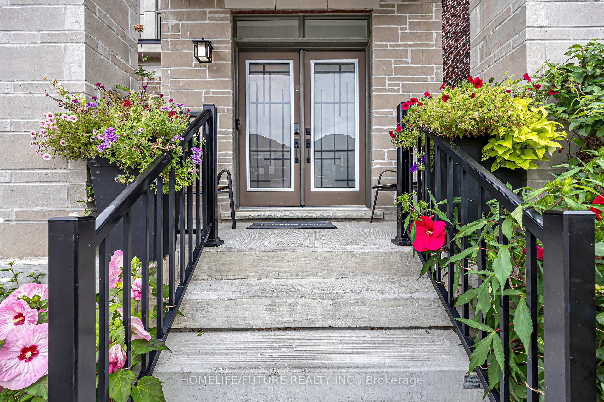Photo 4 of 57 Priory Drive, Whitby, Rural Whitby — HOMEH