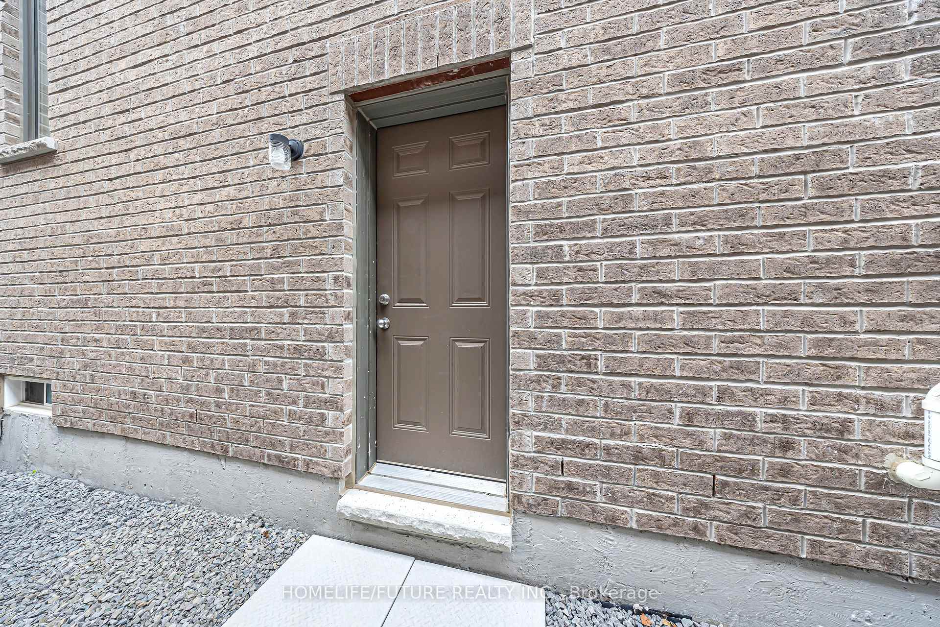Photo 5 of 57 Priory Drive, Whitby, Rural Whitby — HOMEH