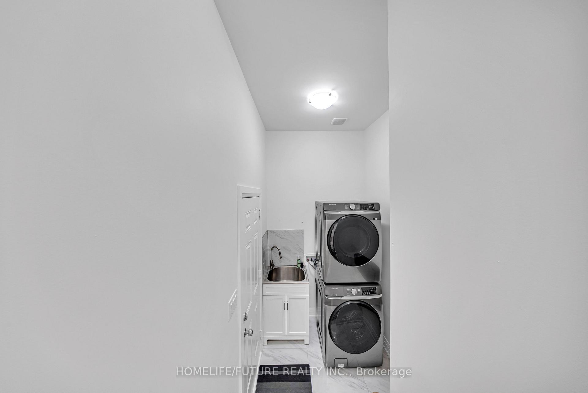 Photo 27 of 57 Priory Drive, Whitby, Rural Whitby — HOMEH