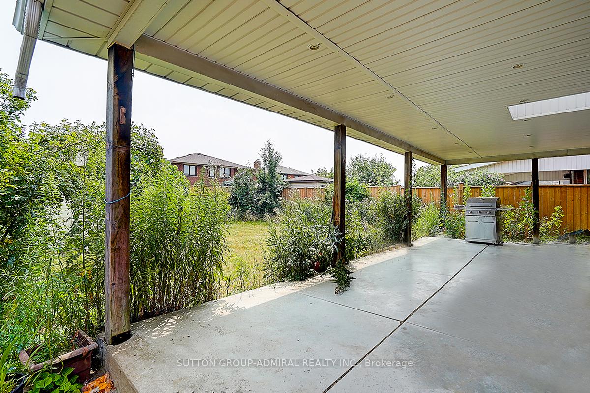 Photo 2 of 101 Lime Drive, Vaughan, East Woodbridge — HOMEH