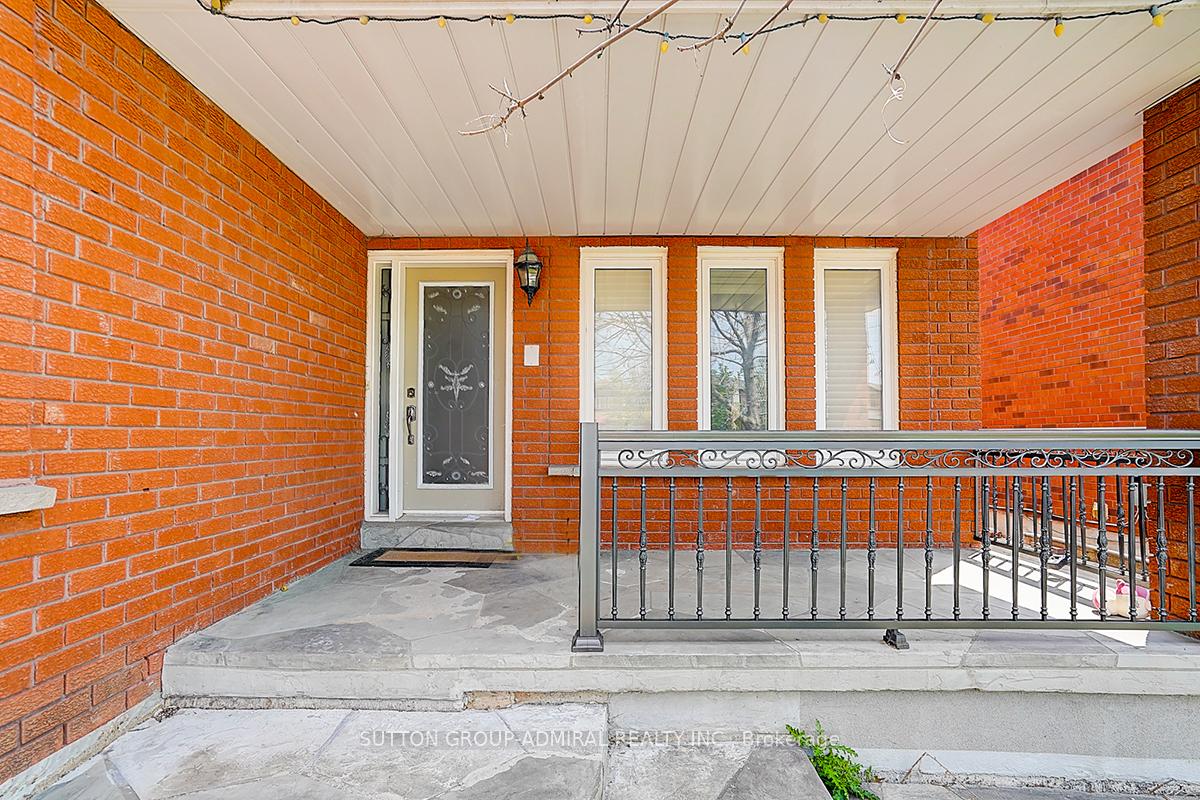 Photo 4 of 101 Lime Drive, Vaughan, East Woodbridge — HOMEH