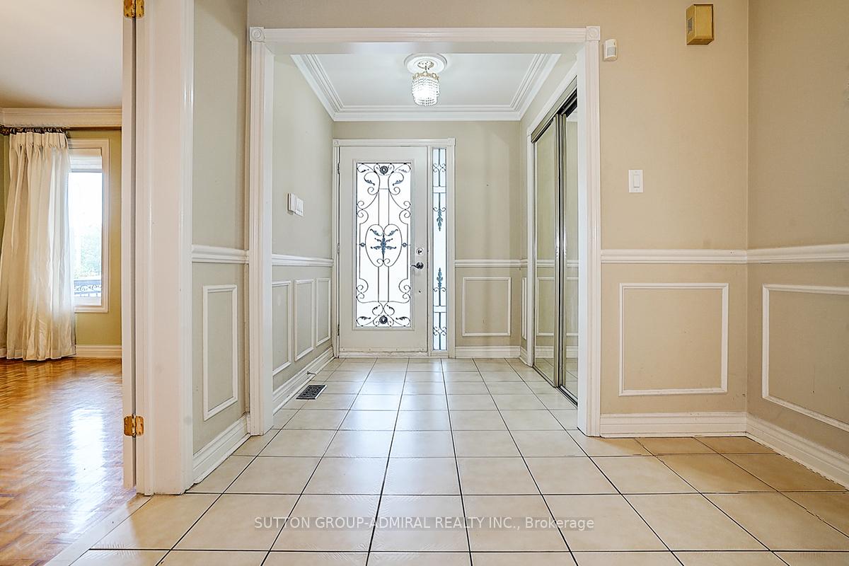 Photo 5 of 101 Lime Drive, Vaughan, East Woodbridge — HOMEH