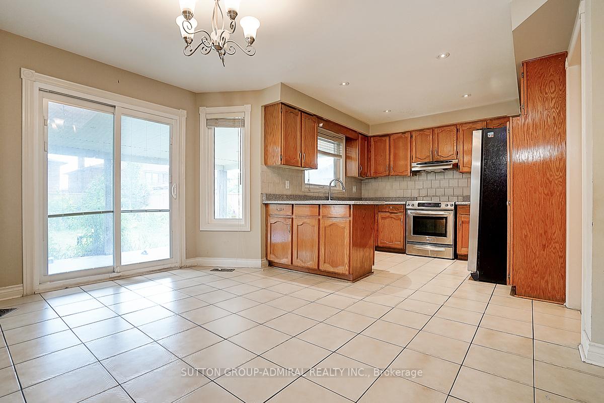 Photo 11 of 101 Lime Drive, Vaughan, East Woodbridge — HOMEH