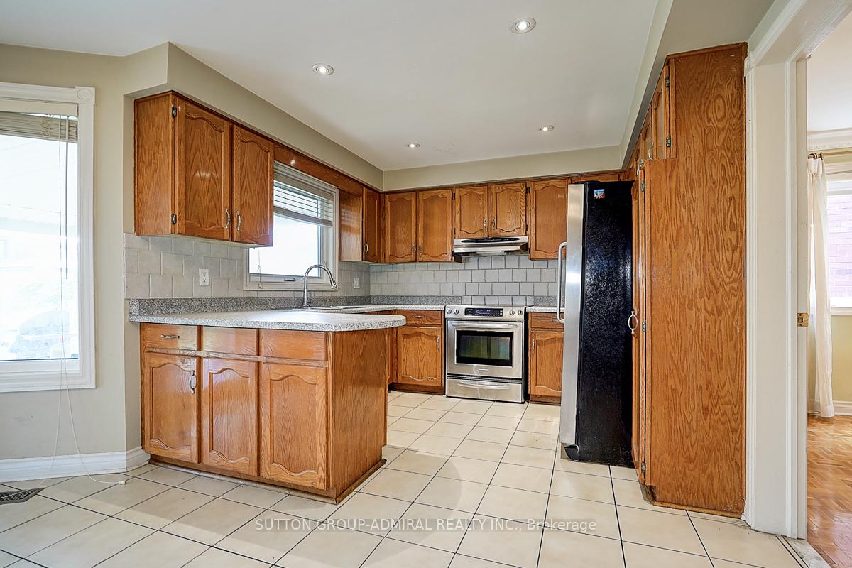 Photo 13 of 101 Lime Drive, Vaughan, East Woodbridge — HOMEH