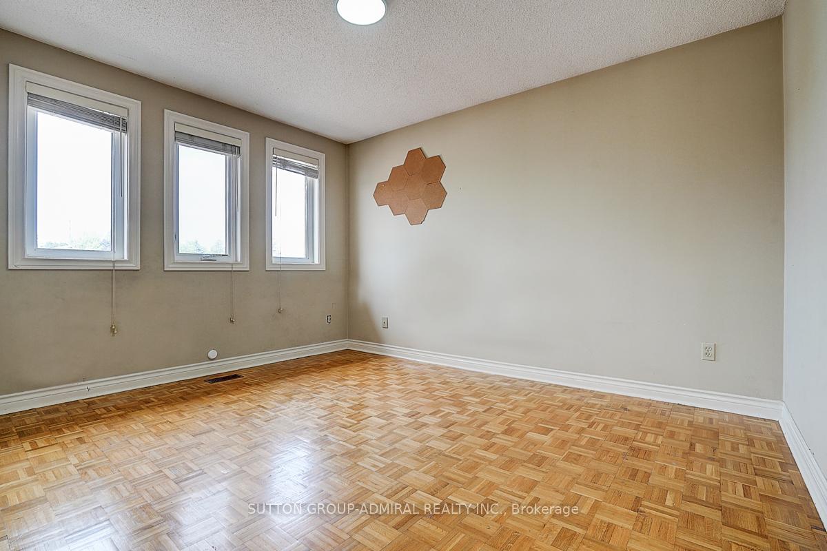 Photo 26 of 101 Lime Drive, Vaughan, East Woodbridge — HOMEH