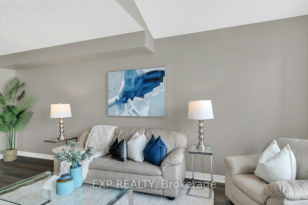 Photo 9 of 695 Zermatt Drive, Waterloo — HOMEH