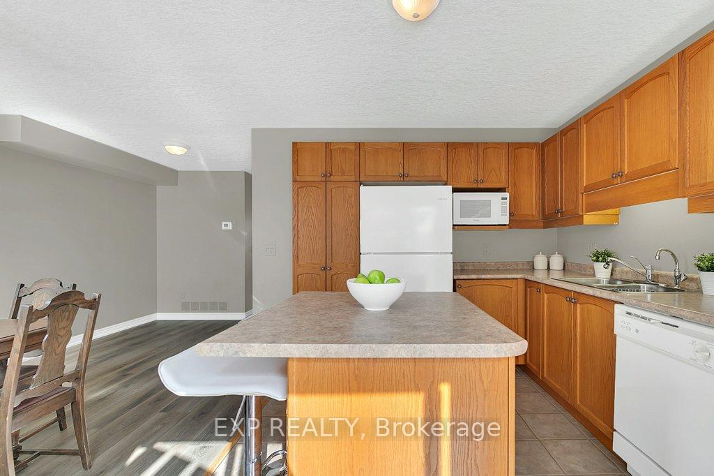 Photo 13 of 695 Zermatt Drive, Waterloo — HOMEH