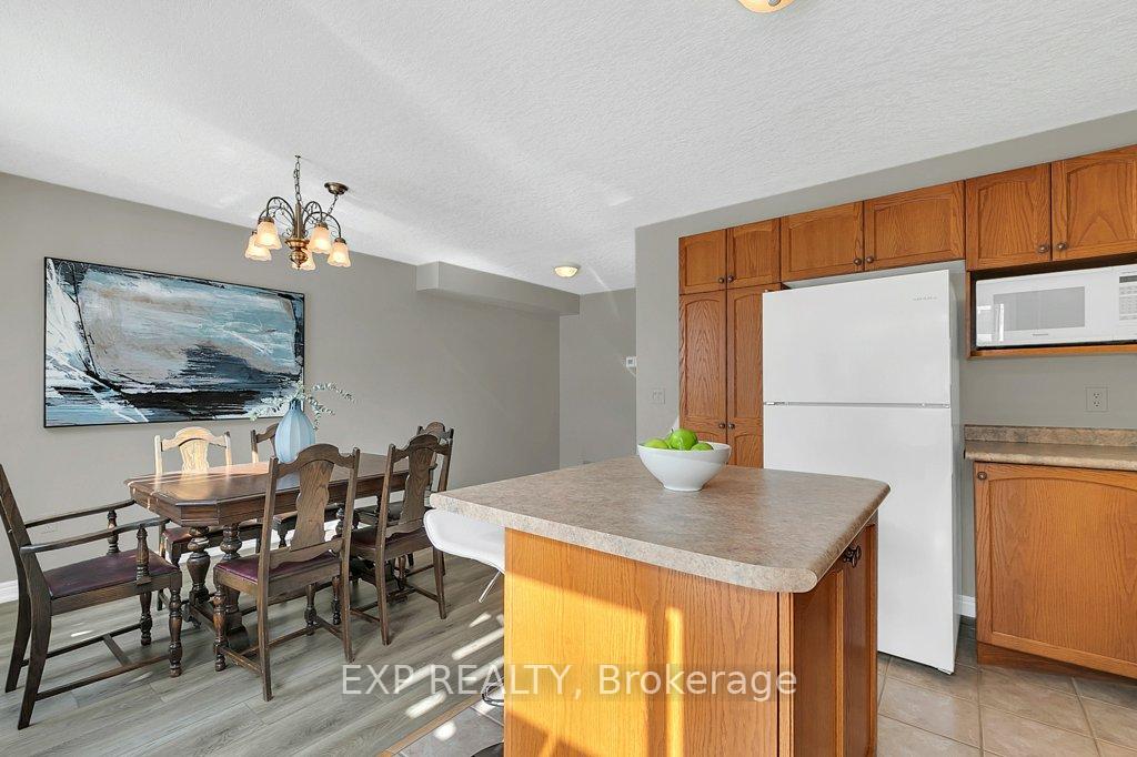 Photo 16 of 695 Zermatt Drive, Waterloo — HOMEH