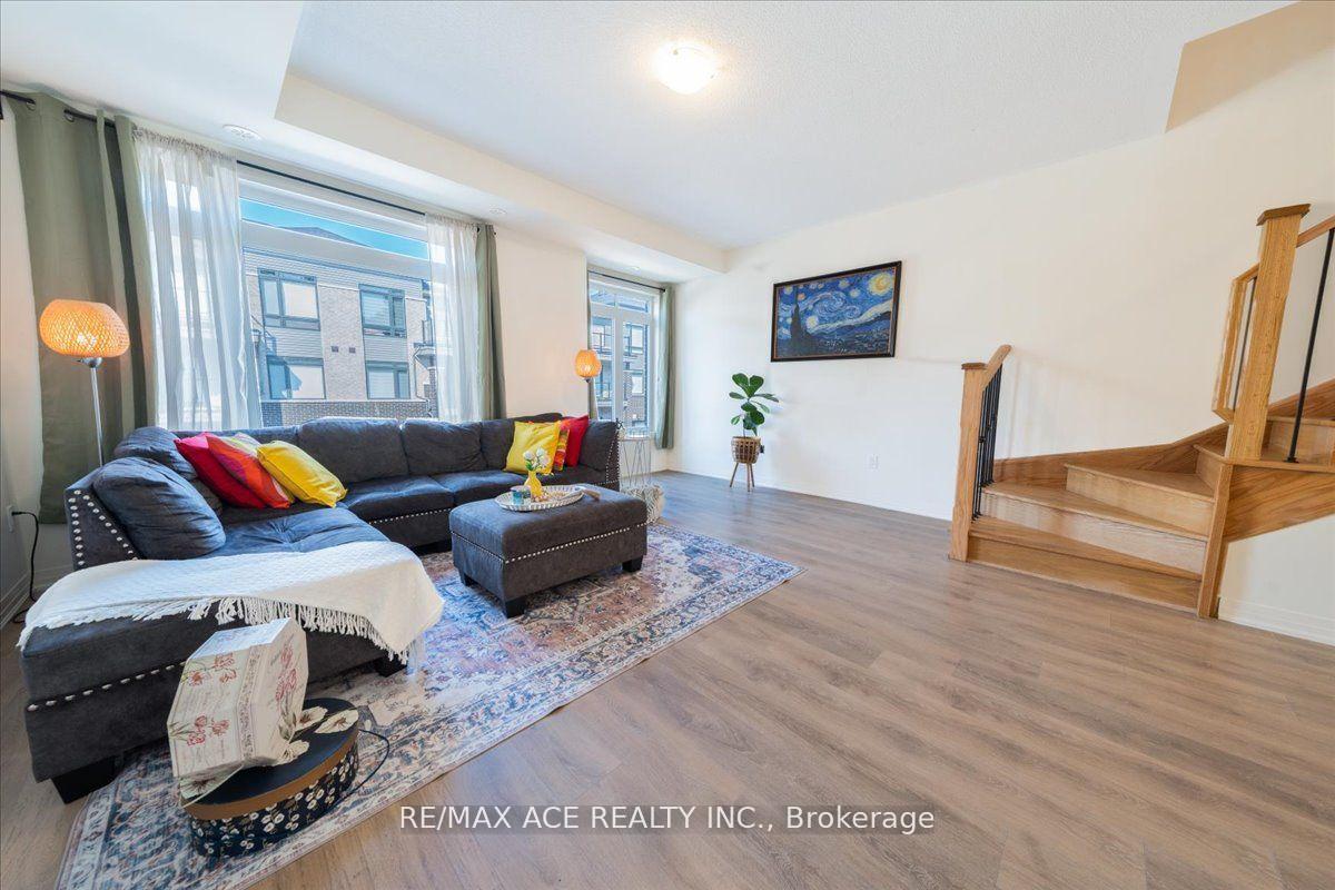 Photo 16 of 13 Emmas Way, Whitby, Taunton North — HOMEH