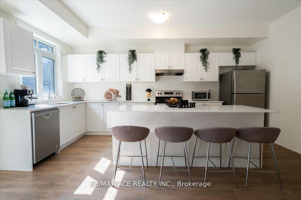 Photo 18 of 13 Emmas Way, Whitby, Taunton North — HOMEH