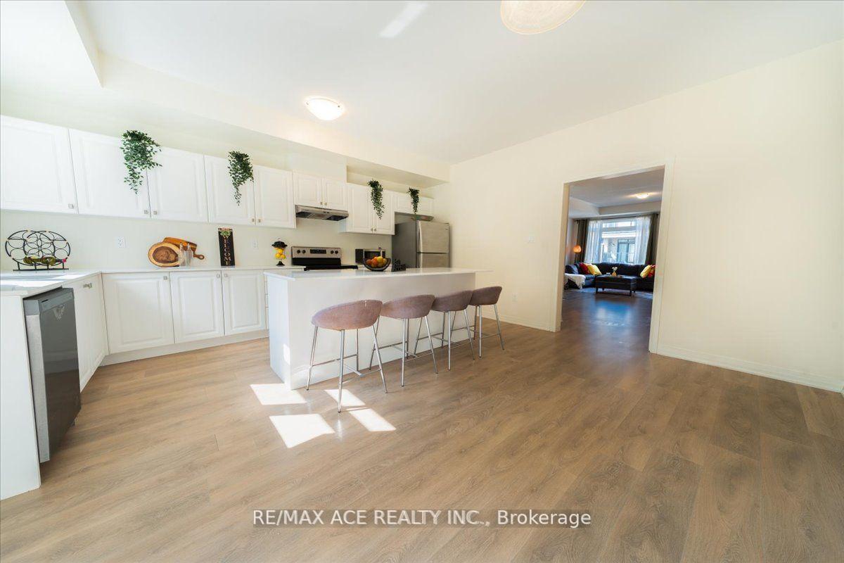 Photo 21 of 13 Emmas Way, Whitby, Taunton North — HOMEH