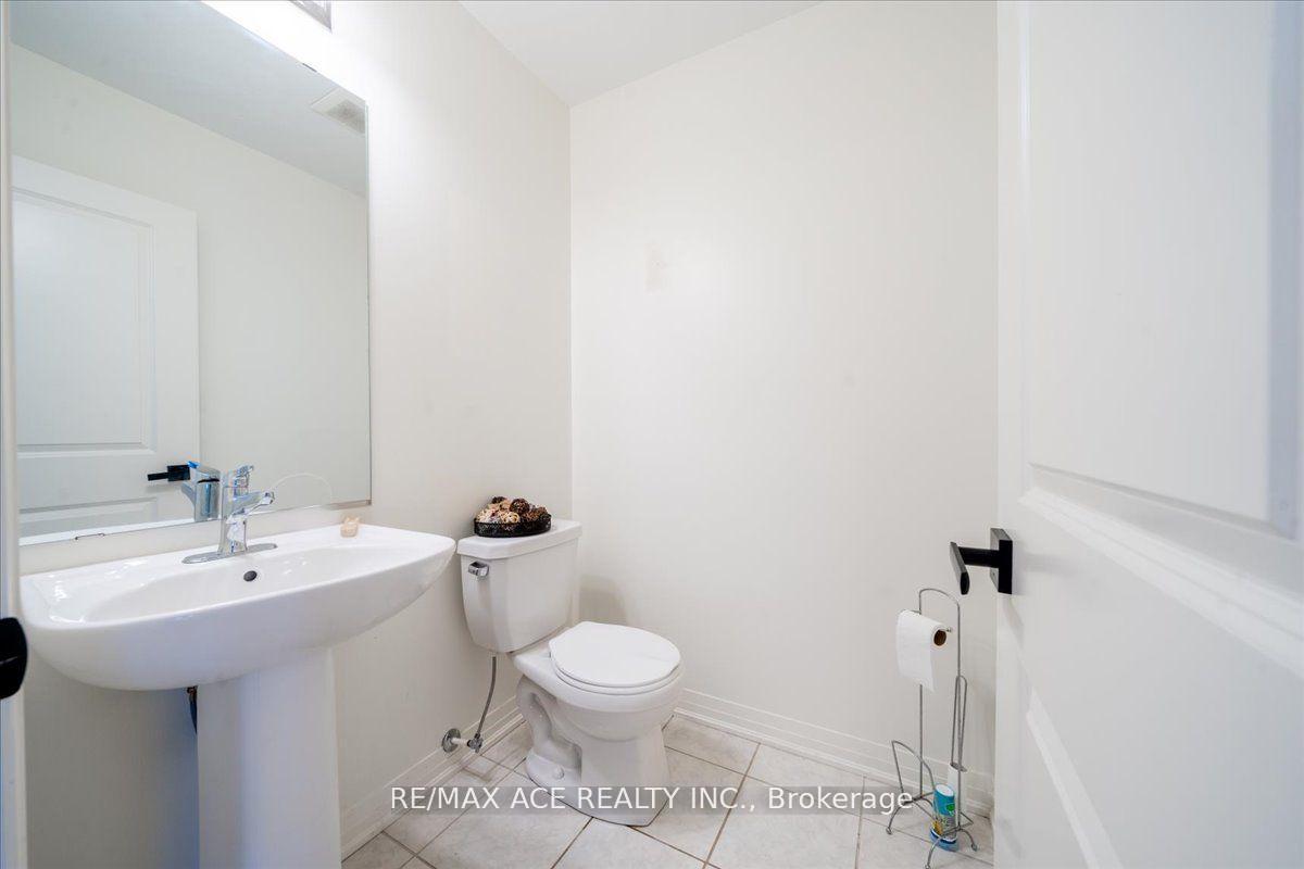 Photo 23 of 13 Emmas Way, Whitby, Taunton North — HOMEH