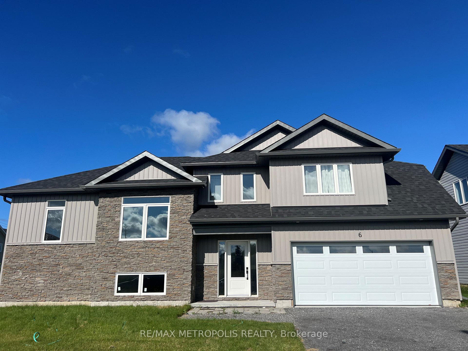 Photo 1 of 6 Summit Crescent, Belleville, Belleville Ward — HOMEH