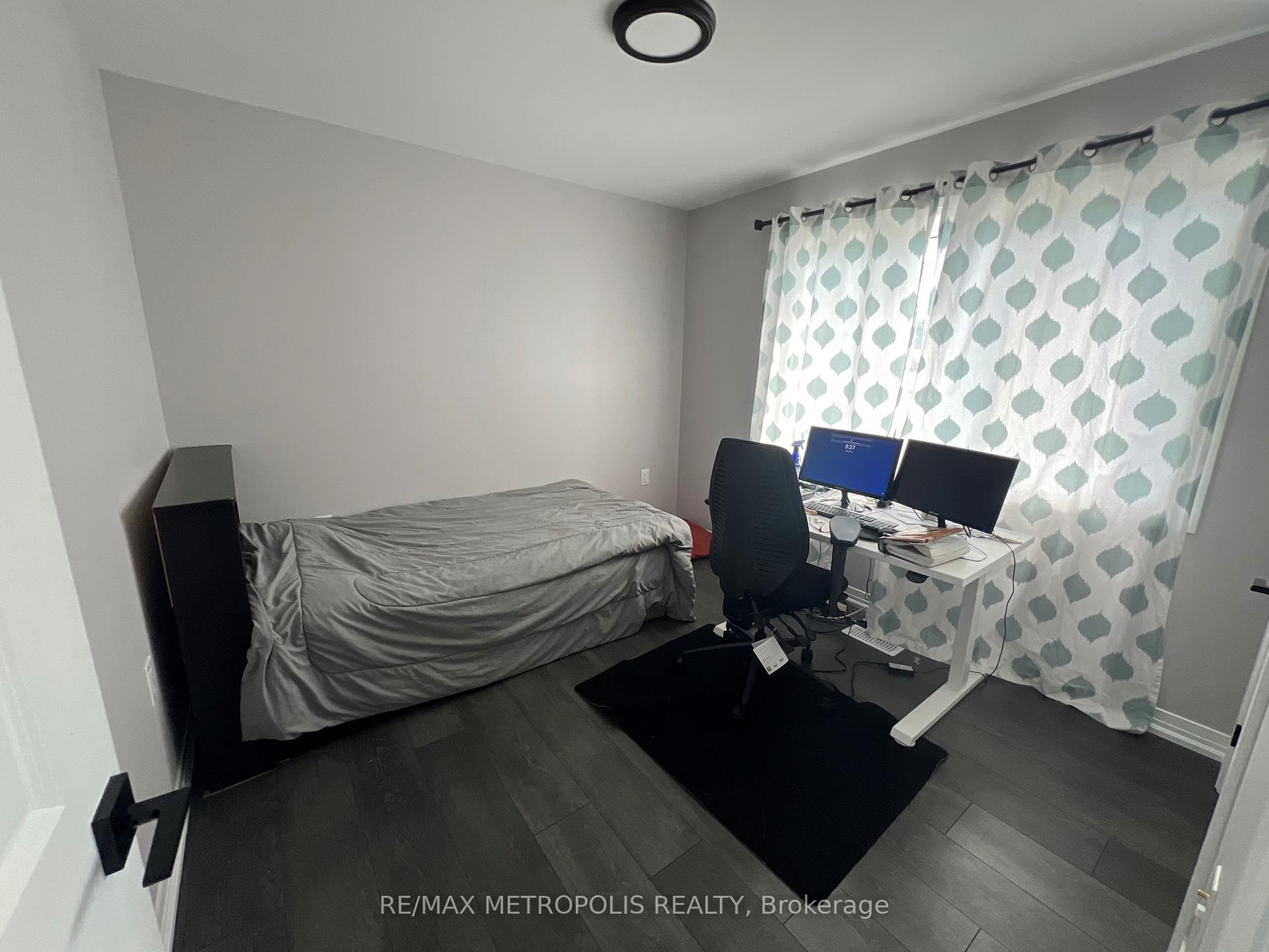Photo 10 of 6 Summit Crescent, Belleville, Belleville Ward — HOMEH