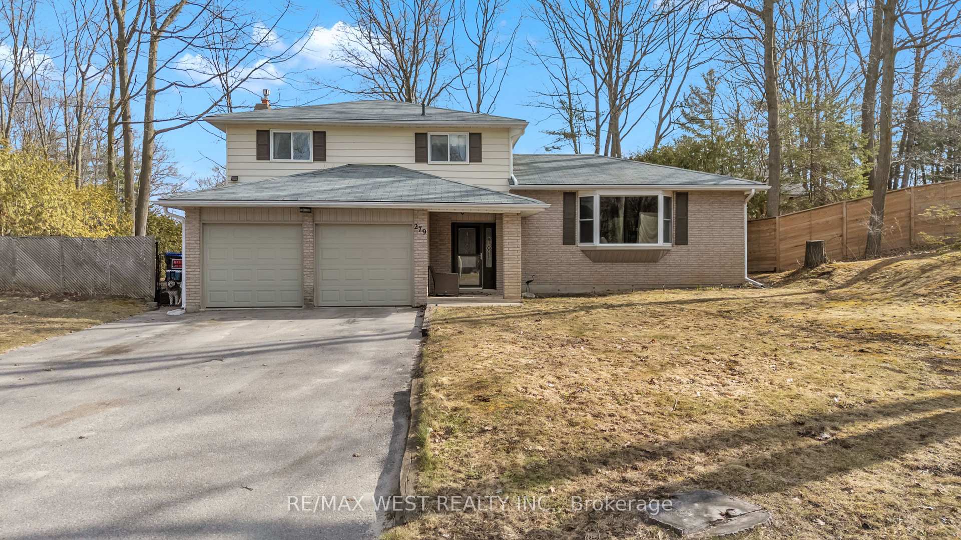 Front of 279 Sunnidale Road
