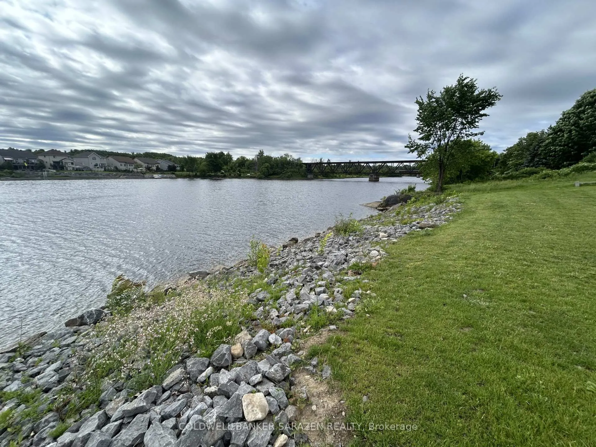 Photo 2 of 91 Claude Street, Arnprior — HOMEH