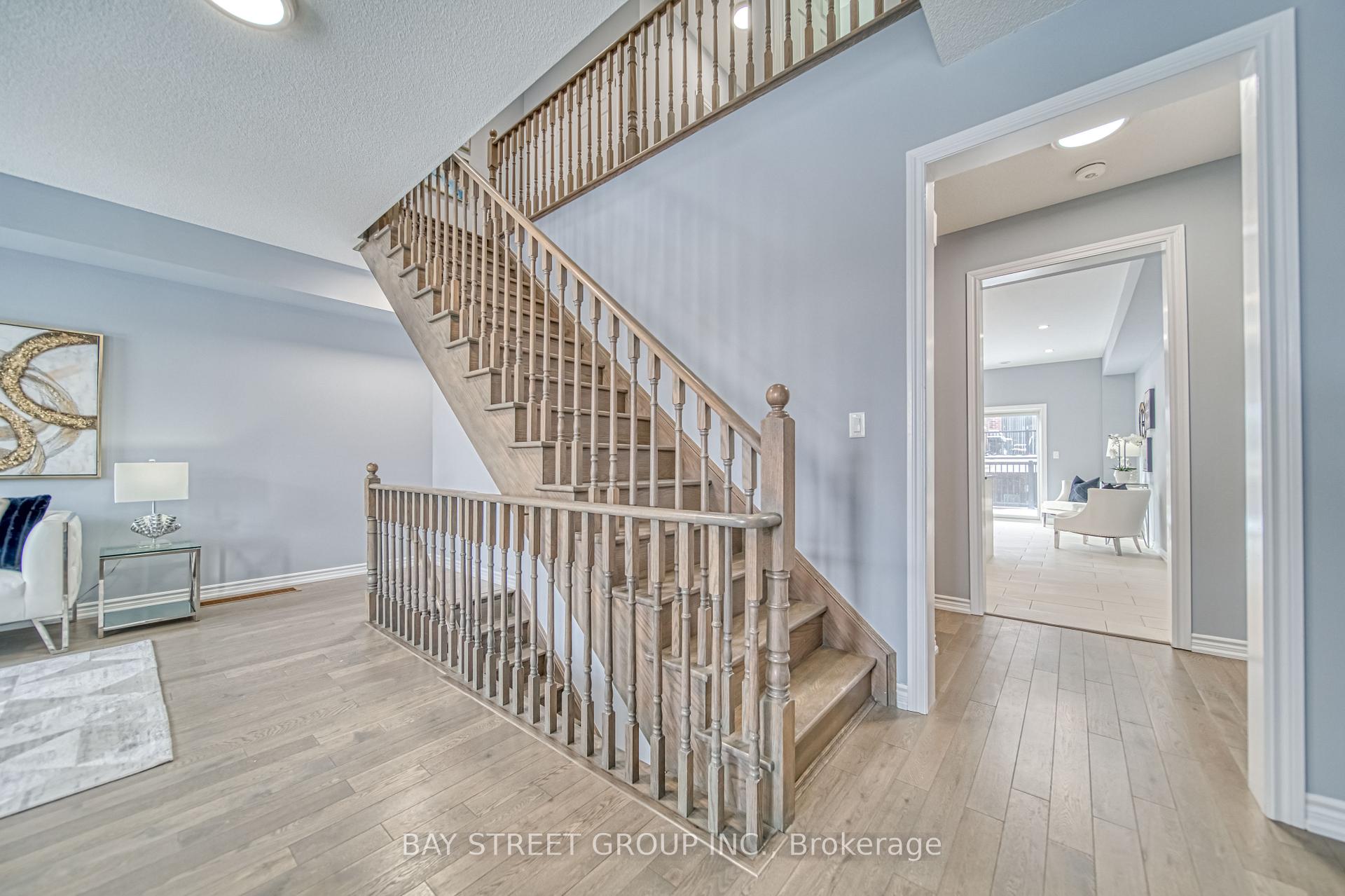 Photo 7 of 62 Mannar Drive, Markham, Victoria Square — HOMEH