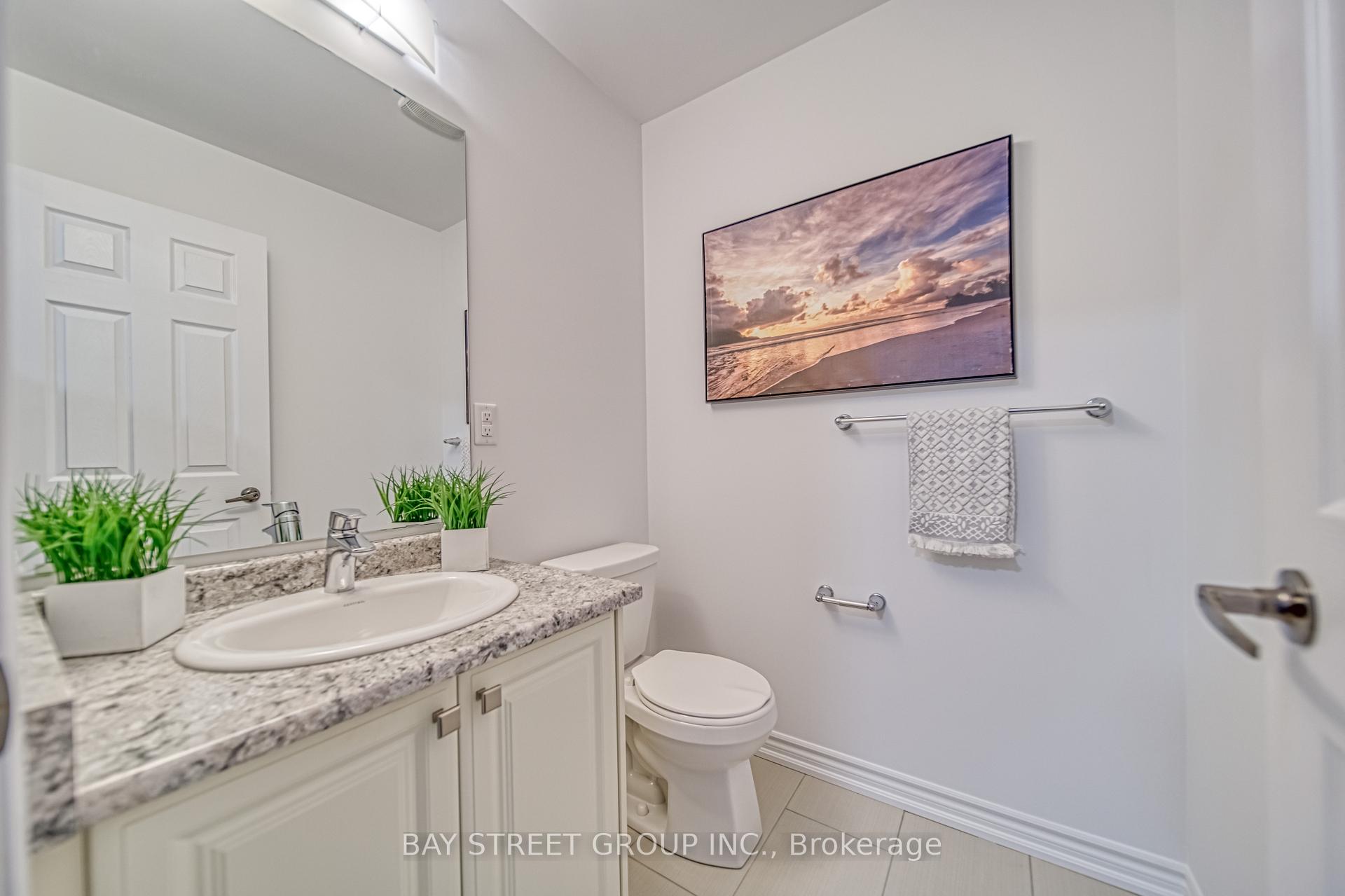 Photo 17 of 62 Mannar Drive, Markham, Victoria Square — HOMEH