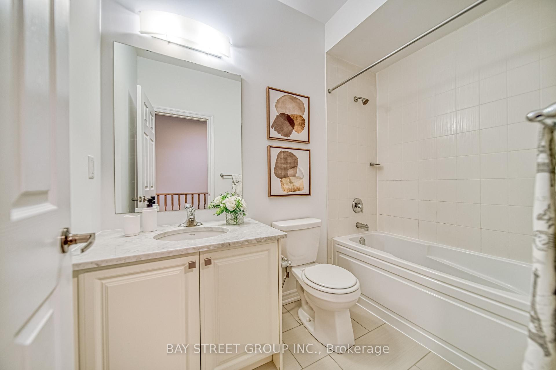 Photo 24 of 62 Mannar Drive, Markham, Victoria Square — HOMEH