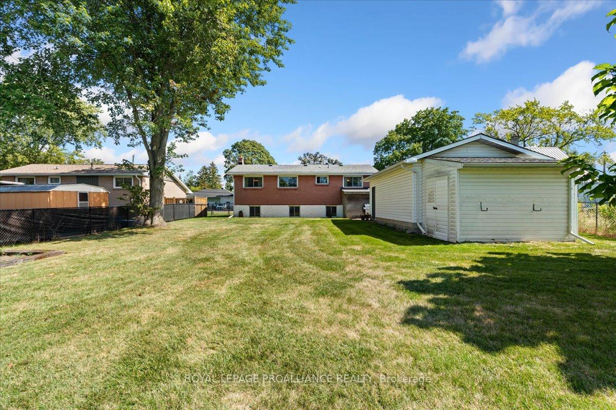 Photo 7 of 106 Lemoine Street, Belleville, Belleville Ward — HOMEH