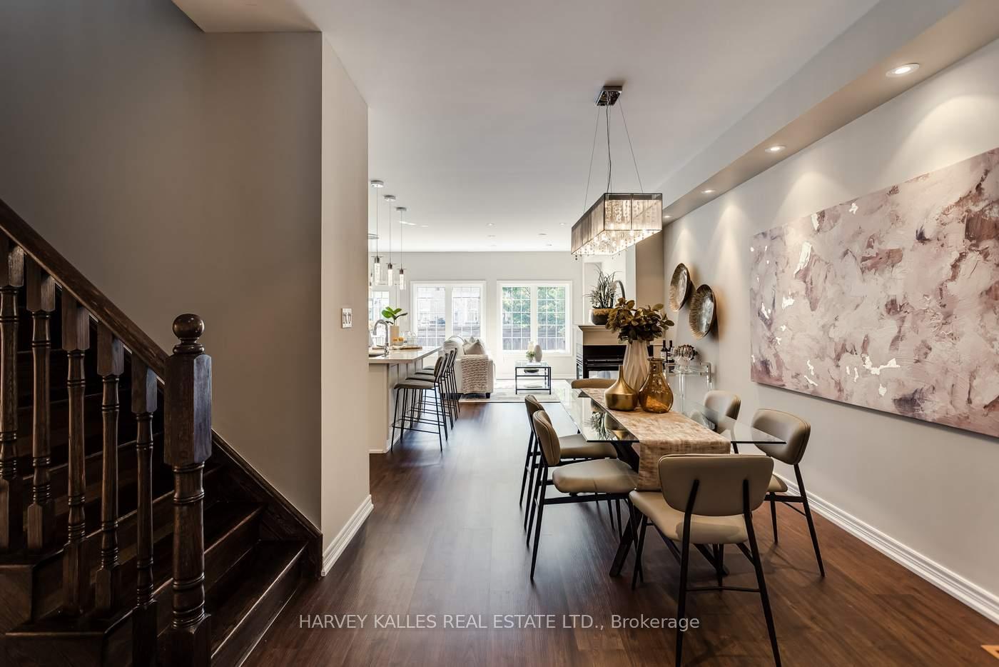 Photo 4 of 31 Lindvest Crescent, Vaughan, Patterson — HOMEH