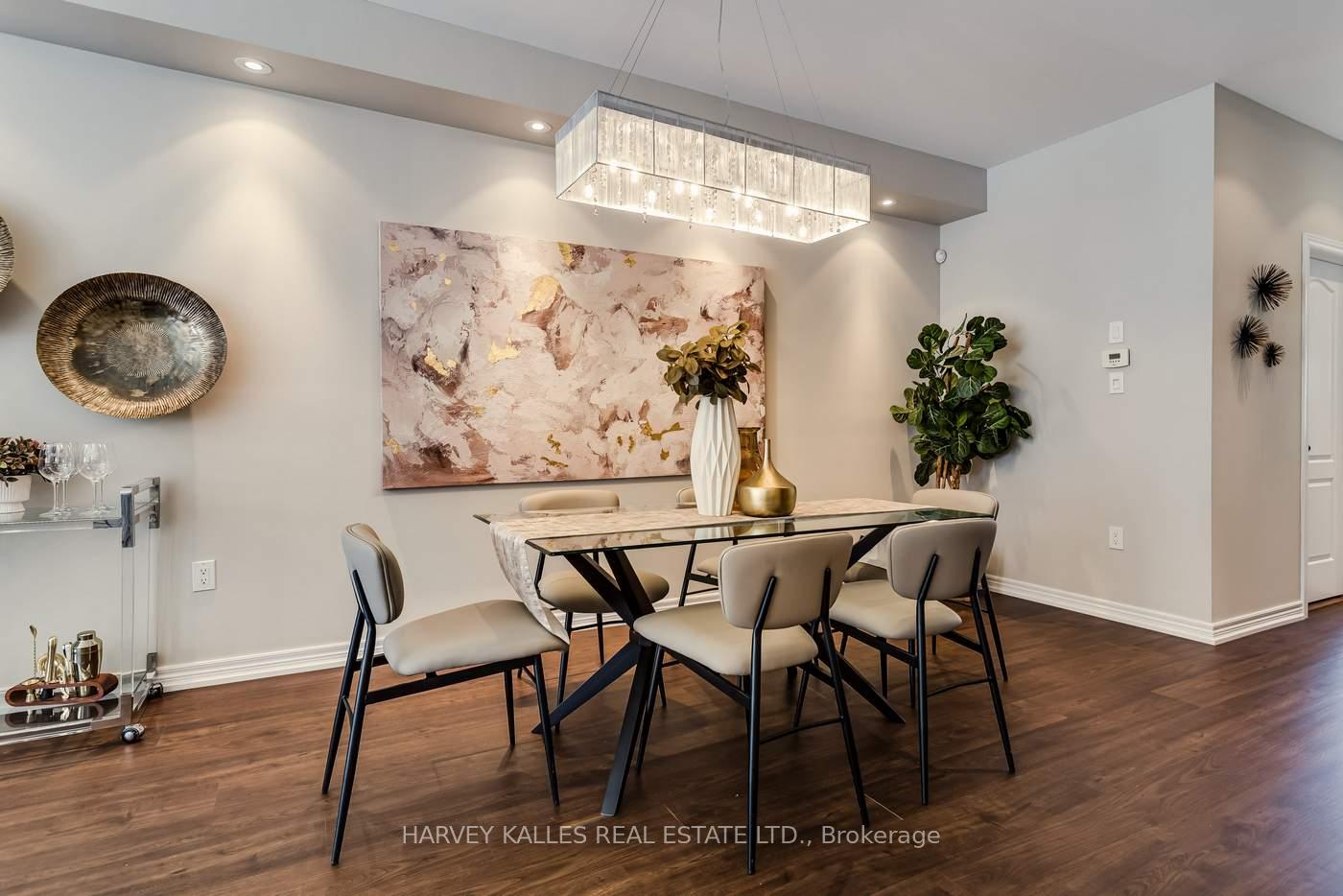 Photo 6 of 31 Lindvest Crescent, Vaughan, Patterson — HOMEH