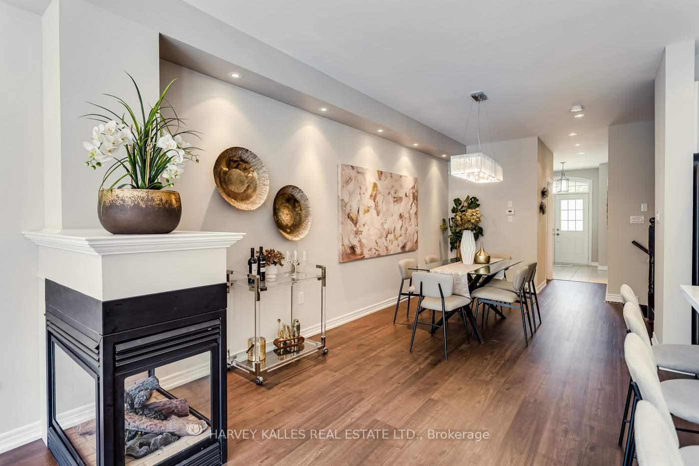 Photo 10 of 31 Lindvest Crescent, Vaughan, Patterson — HOMEH