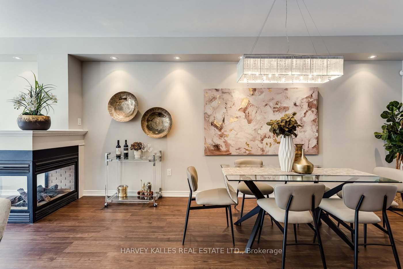 Photo 11 of 31 Lindvest Crescent, Vaughan, Patterson — HOMEH